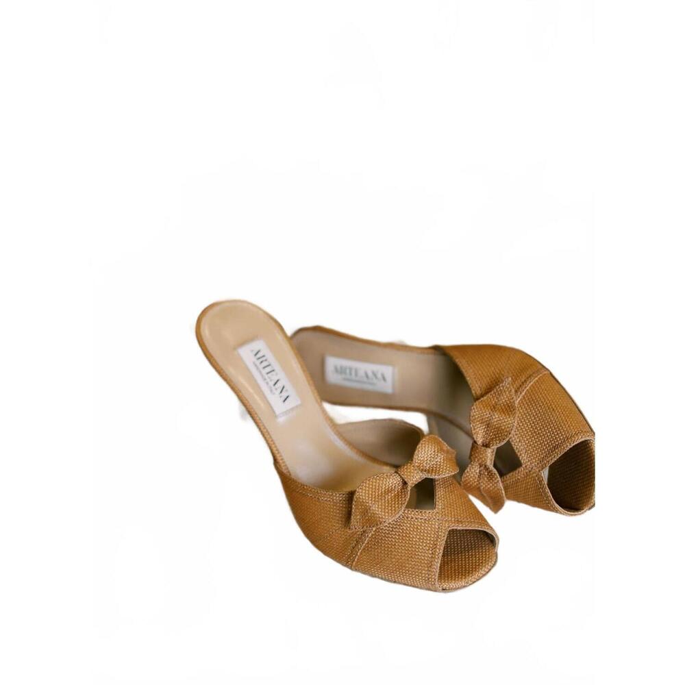 NEW ARTEANA women's varenna 75 peep toe slide in tan